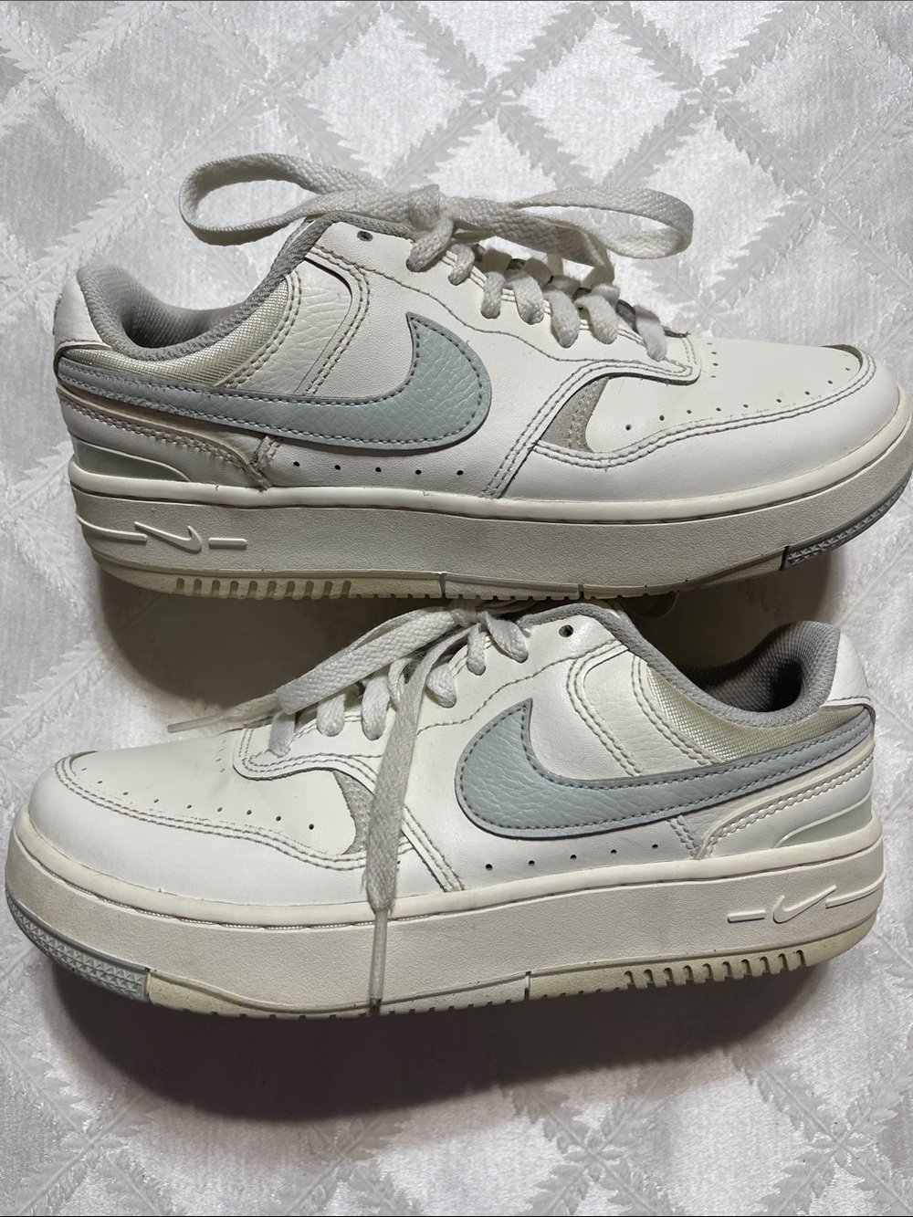 Nike White Leather Platform Sneakers with Light Gray Swoosh Size 7